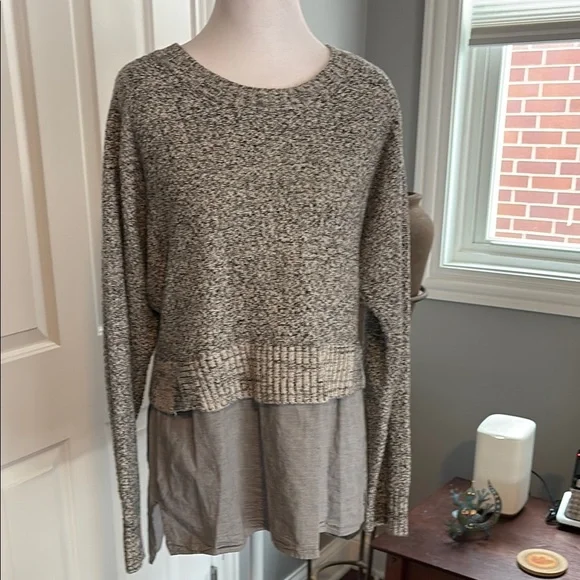 Banana Republic Cotton Blend Knit Sweater with Layered Hem - Picture 2 of 11
